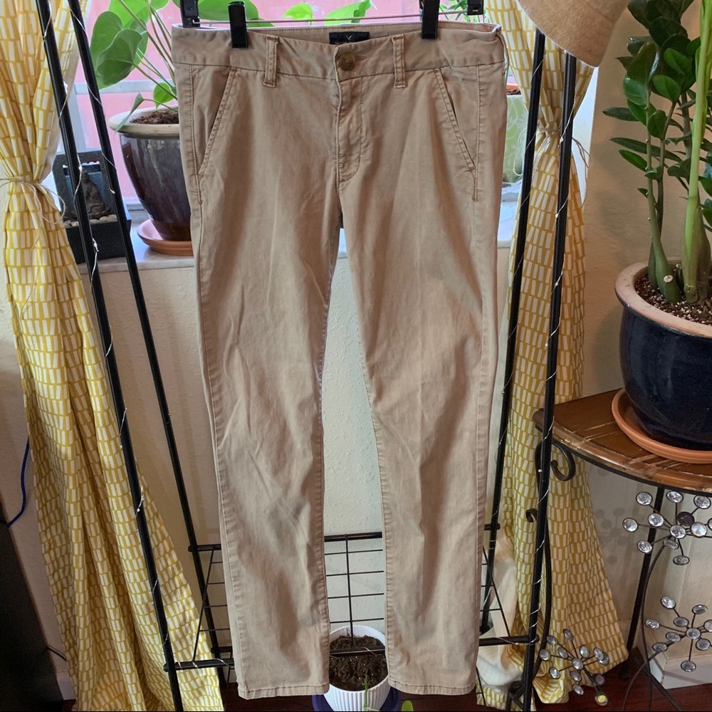 American Eagle khaki stretch